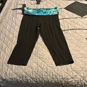 Pink yoga Victoria secret capris